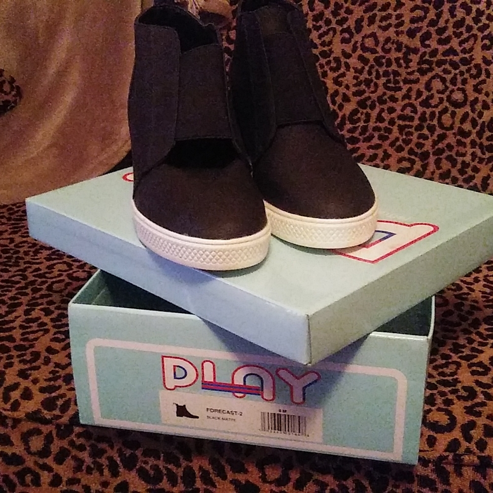 Sneaker Shoe
